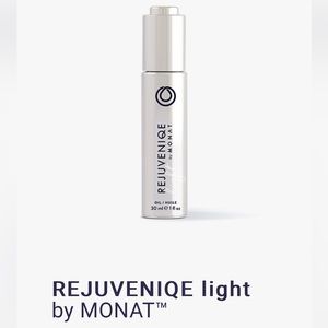 NWB MONAT Rejuveniqe Light Oil